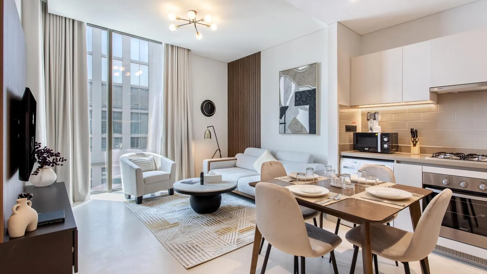 Stay By Latinem Luxury 1Br Holiday Home Cv A2710 Near Downtown Dubai